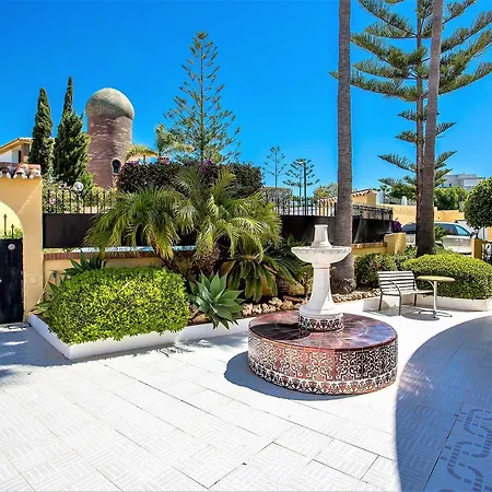 Kathleen Villa El Faro